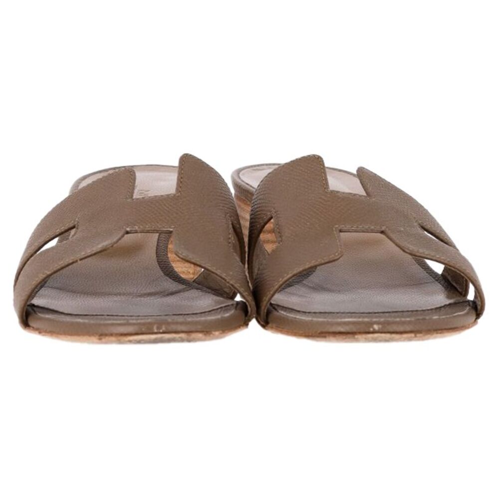 Hermès Oasis Sandals in Brown Leather - Picture 2 of 7